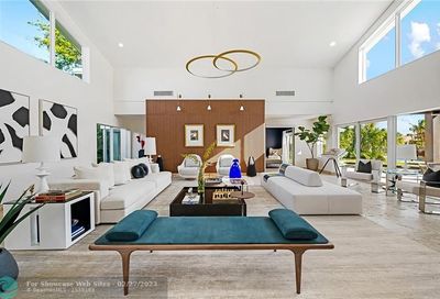2416 Bayview Dr Fort Lauderdale FL 33305