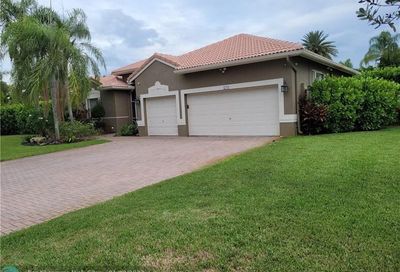 5723 NW 50th Dr Coral Springs FL 33067