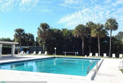 2602 Nassau Bnd Coconut Creek FL 33066