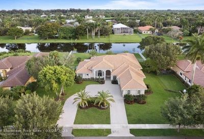 10304 SW 26th St Davie FL 33324