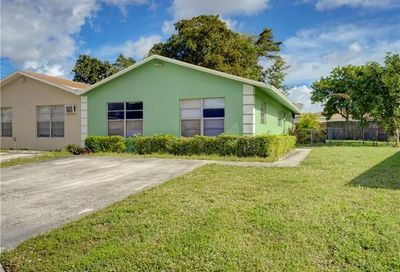 5954 Bahama Ct. Court West Palm Beach FL 33407