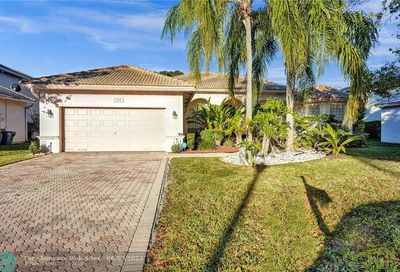5118 NW 57th Way Coral Springs FL 33067
