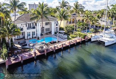 7 Pelican Dr Fort Lauderdale FL 33301