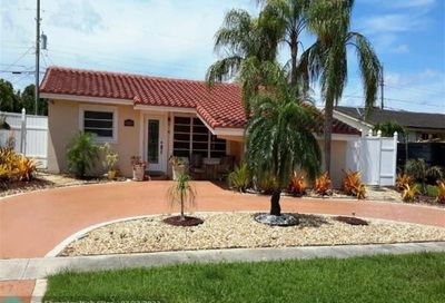 6481 Harding St Hollywood FL 33024