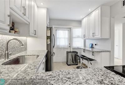 2223 Park Ln Hollywood FL 33021