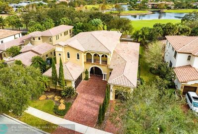 7060 Long Leaf Dr Parkland FL 33076