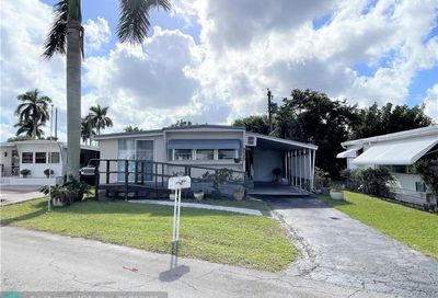 8520 SW 18th Ct Davie FL 33324