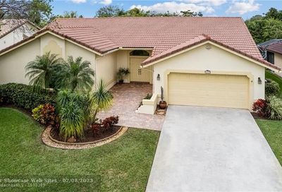 4126 NW 73rd Way Coral Springs FL 33065