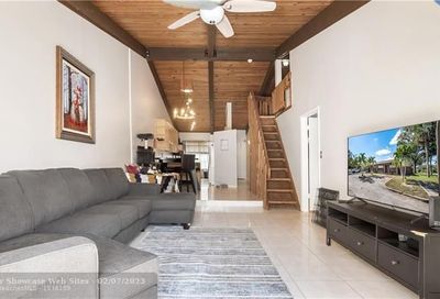 2380 Peach Ct Pembroke Pines FL 33026