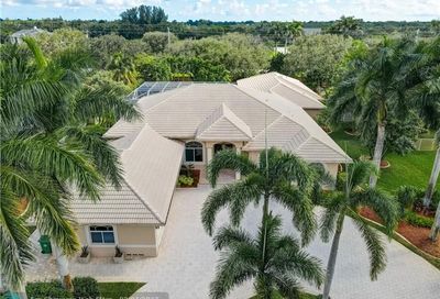 2400 SW 131st Terrace Davie FL 33325