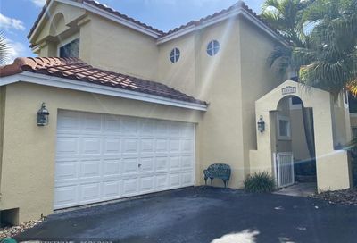 10132 NW 4th St Plantation FL 33324