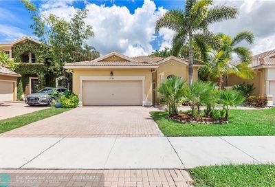 5749 NW 121st Ter Coral Springs FL 33076