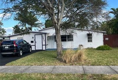 5920 NE 1st Ter Oakland Park FL 33334