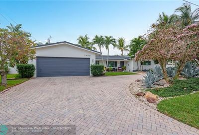 2400 NE 45th St Lighthouse Point FL 33064