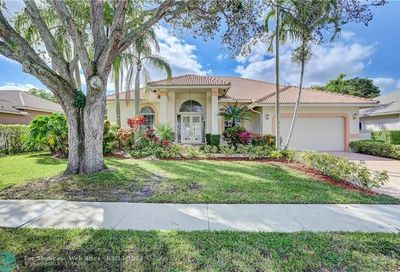 701 NW 101st Ter Plantation FL 33324
