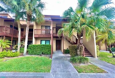 505 Lakeview Dr Royal Palm Beach FL 33411