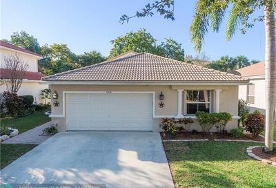 5326 NW 48th St Coconut Creek FL 33073