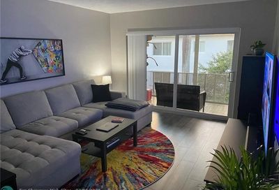 2161 NE 42nd Ct Lighthouse Point FL 33064