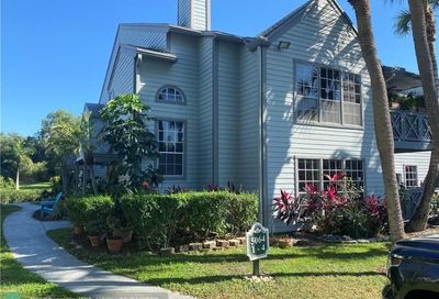 5064 Heatherhill Ln Boca Raton FL 33486