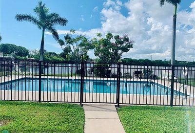 960 Crystal Lake Dr Deerfield Beach FL 33064
