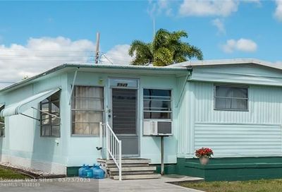8949 Oak St Boynton Beach FL 33436