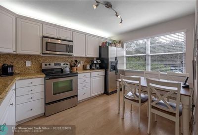 2303 Lucaya Ln Coconut Creek FL 33066