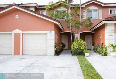 1206 NW 100th Ave Pembroke Pines FL 33024