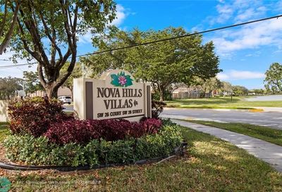 7519 SW 28th St Davie FL 33314