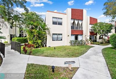 301 N Pine Island Rd Plantation FL 33324