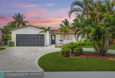 913 SE 10th Ct Pompano Beach FL 33060