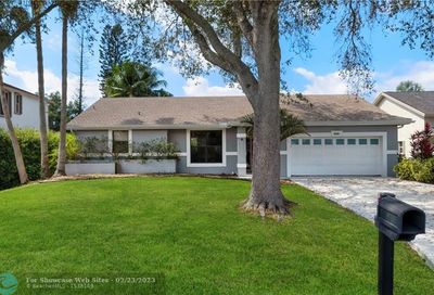 2161 NW 121st Ave Plantation FL 33323