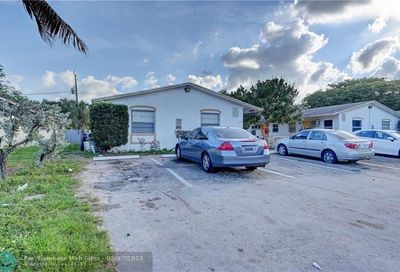 348 SW 2nd Pl Pompano Beach FL 33060
