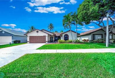 5843 NW 40th Av Coconut Creek FL 33073