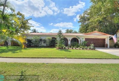 4110 Lake Dr Coconut Creek FL 33066
