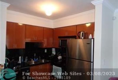 4051 NE 13th Ave Oakland Park FL 33334