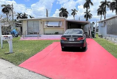8571 SW 18th Ct Davie FL 33324