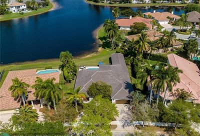 2702 Edgewater Ct Weston FL 33332