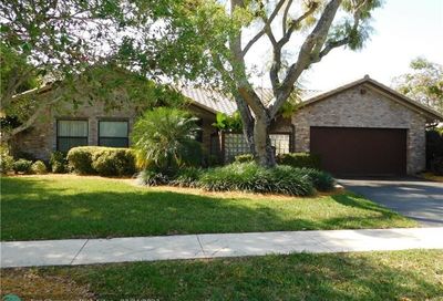 9060 NW 11th Ct Plantation FL 33322