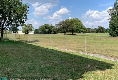 5100 SW 90th Ave Cooper City FL 33328