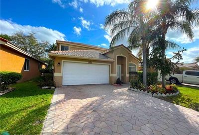 3762 Pebblebrook Ct Coconut Creek FL 33073