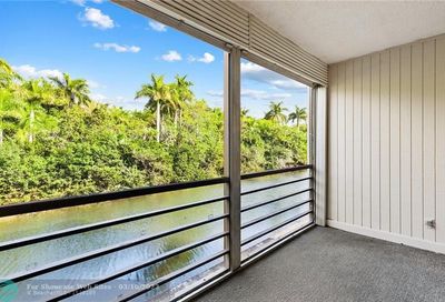 107 Royal Park Dr Oakland Park FL 33309
