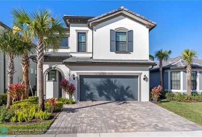 4541 Pinehurst Trl E. Oakland Park FL 33309