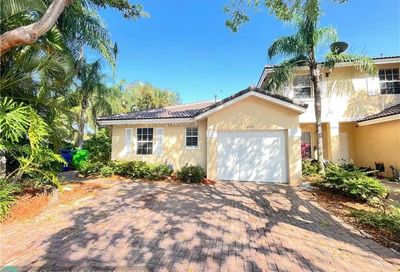 8940 NW 53rd Ct Sunrise FL 33351