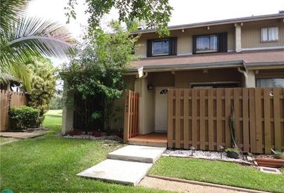 2142 SW 82nd Ave Davie FL 33324