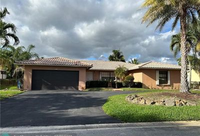 8219 NW 2nd Mnr Coral Springs FL 33071