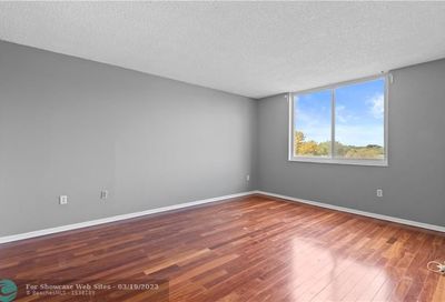 919 Hillcrest Dr Hollywood FL 33021