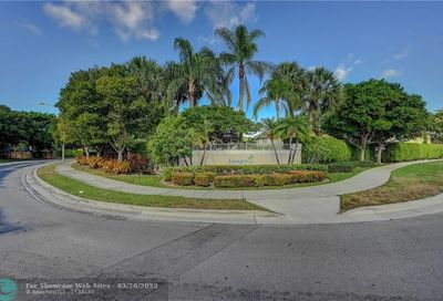 704 NW 108th Ter Pembroke Pines FL 33026