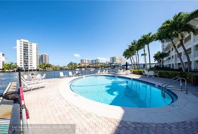 2895 NE 32nd St Fort Lauderdale FL 33308