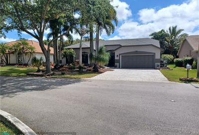 4884 NW 50th Ct Coconut Creek FL 33073