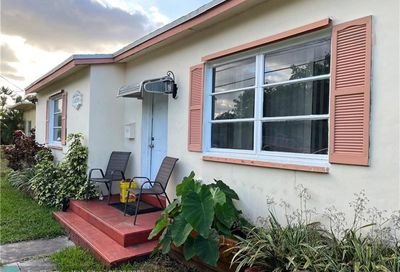 2250 Arthur St Hollywood FL 33020